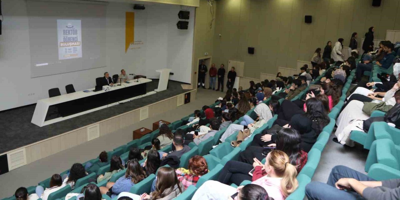 Erü’de ’rektör-öğrenci Buluşması’ Devam Ediyor