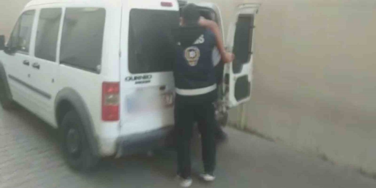 Hırsızlık Suçundan Kesinleşmiş Cezası Olan Şahıs Polisten Kaçamadı
