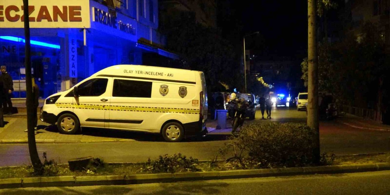 Seyir Halindeki Motosiklete Kurşun Yağdırdı: 2 Yaralı