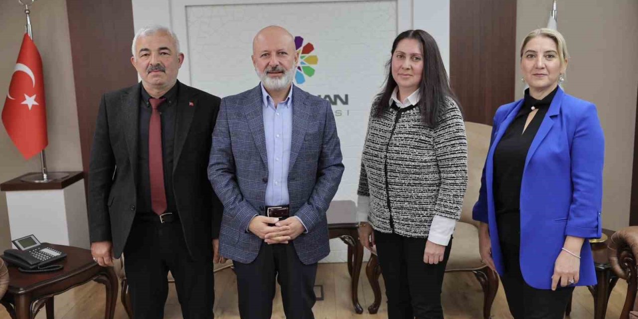 Başkan Çolakbayrakdar, Muhtarlarla Bir Araya Geldi