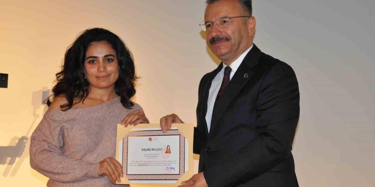 Kadın Sağlığı Eğitimi Projesi İle 1 Yılda 256 Bin 711 Kadına Ulaşıldı