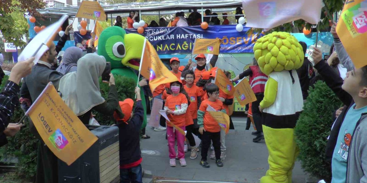 Kayseri’de Lösemili Çocuklar Hem Eğlendi Hem Moral Buldu