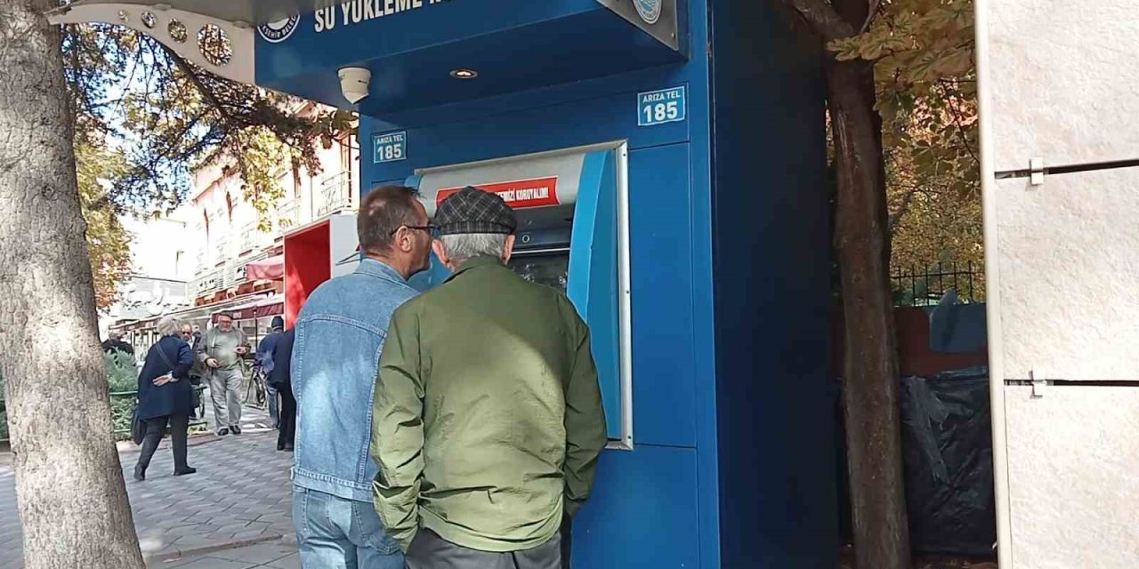 Eskişehir’de Su Yükleme Noktaları Arıza Verdi, Vatandaş Susuz Kaldı