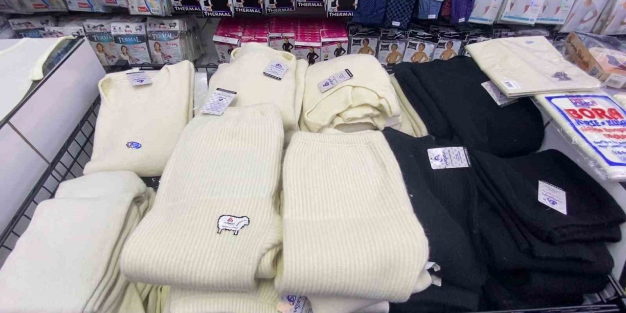 Üşümek İstemeyenler İçlik Giymekten Vazgeçmiyor