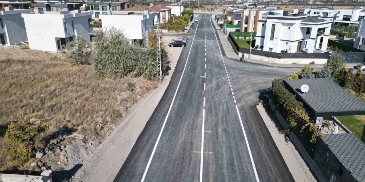 Erenköy Mahallesinde Asfalt Ve Çevre Düzenleme Çalışması Gerçekleştirildi