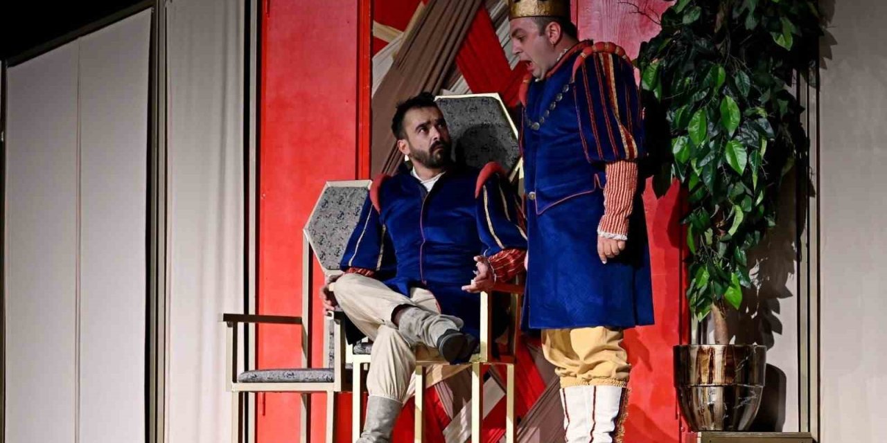 Odunpazarı Belediye Tiyatrosu 6 Dalda Ödüle Layık Görüldü