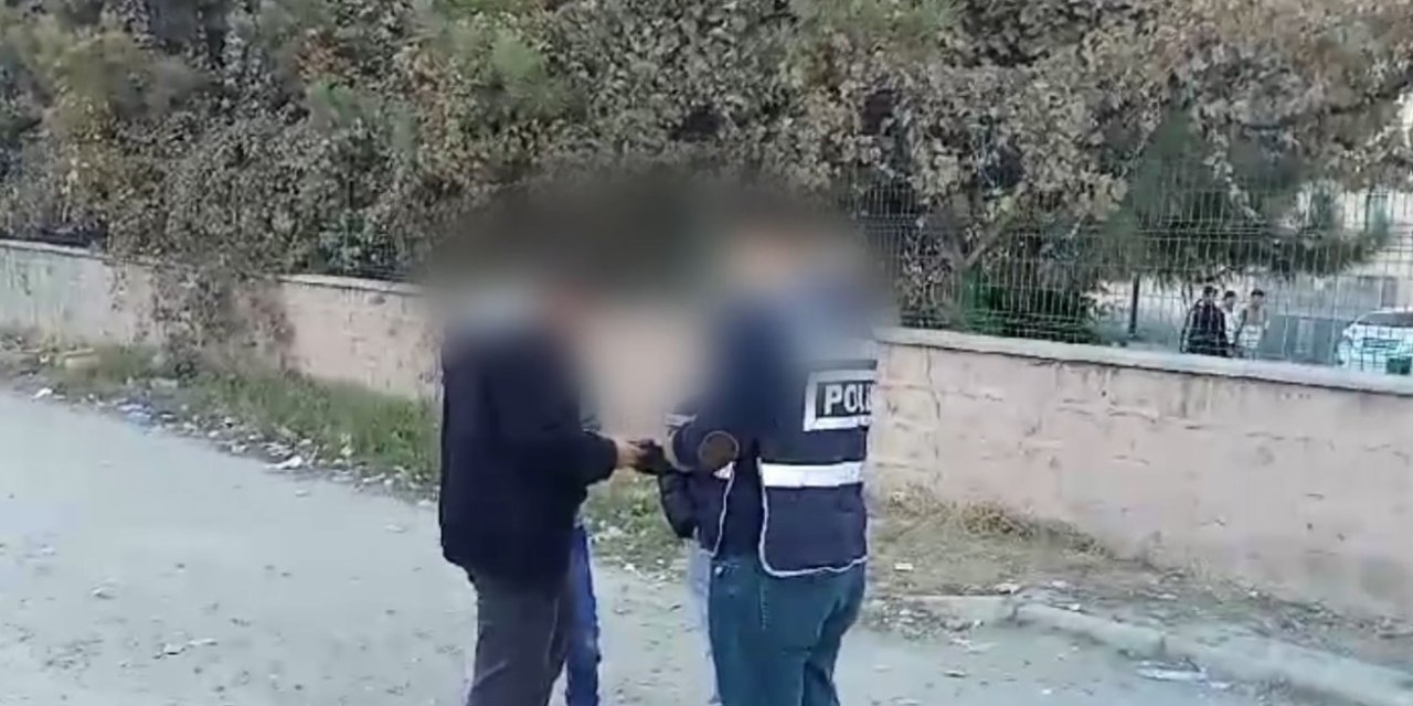 Narkotik Polisi Okul Çevrelerini Denetledi