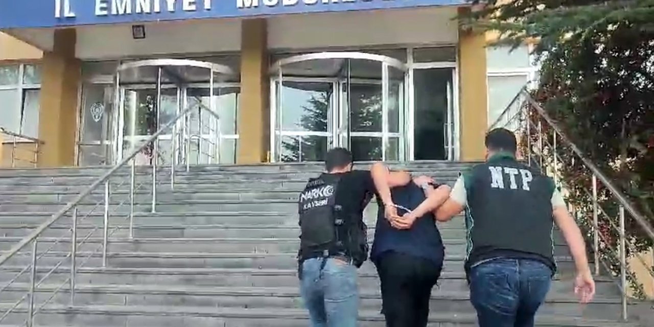 Aranan Şahıslar Yakalandı