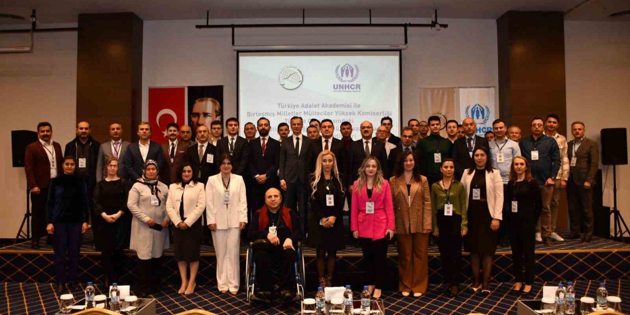 Eskişehir’de ’türkiye Adalet Akademisi İç Anadolu Bölgesi Yaygınlaştırma Eğitimi’ Başladı