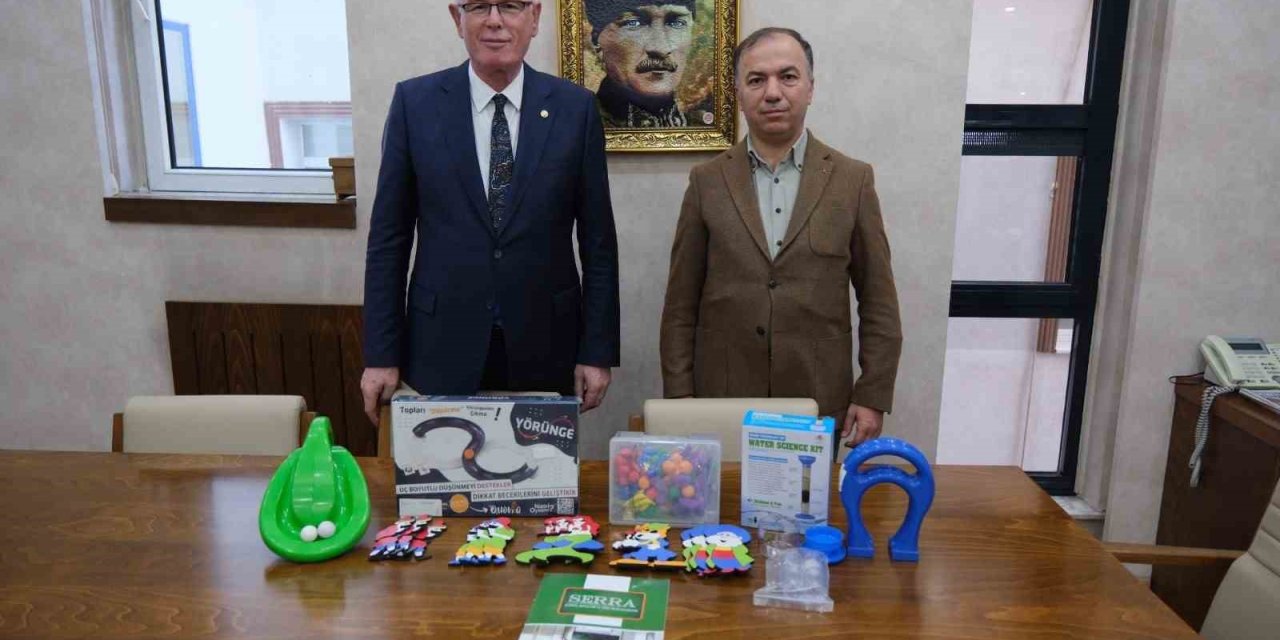 İş İnsanından Odunpazarı Belediyesi Kreşlerine Oyuncak Bağışı