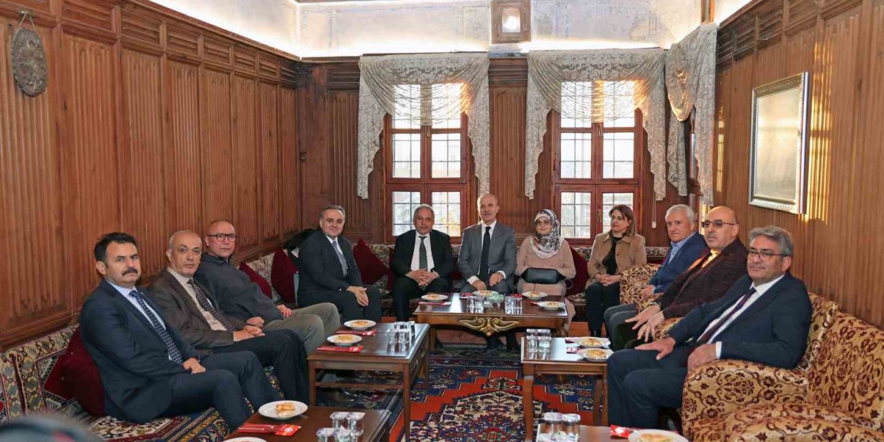 Yök Başkanı Özvar Yaman Dede’de