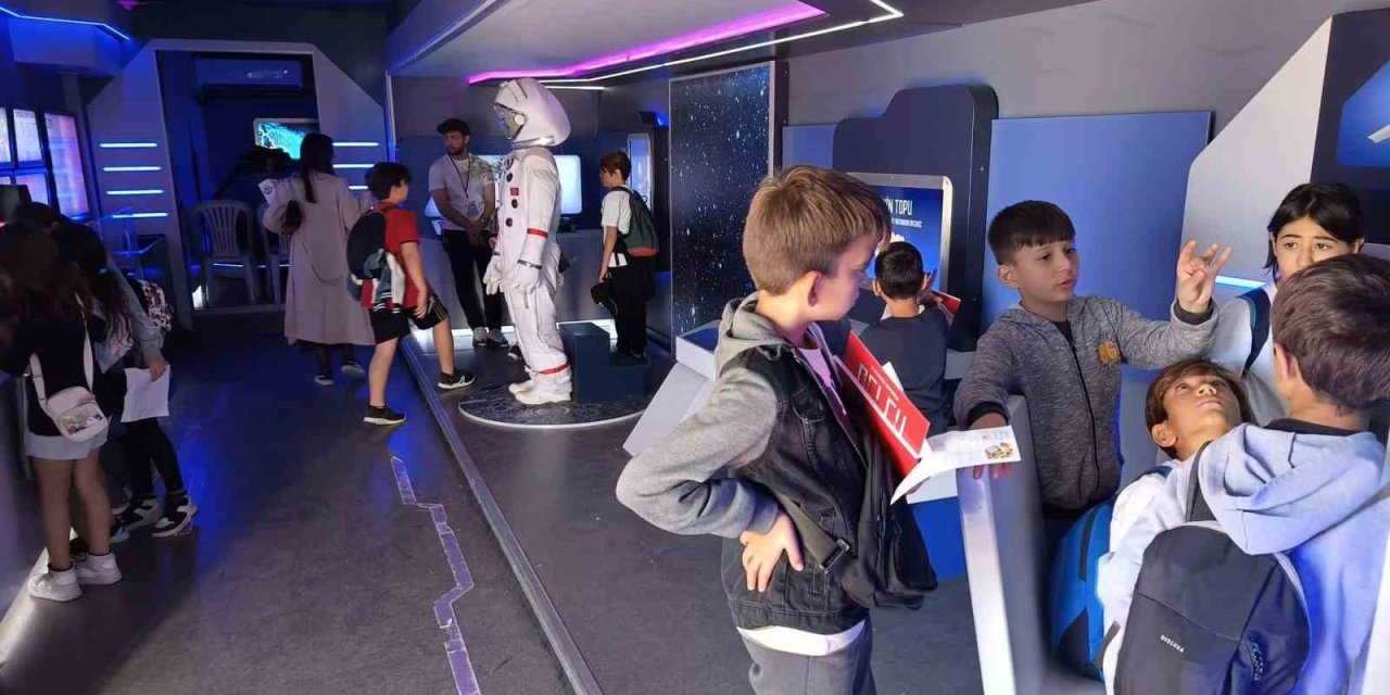 Kepez’in Bilim Ve Teknoloji Tırı, Serik Bilim Festivali’nde