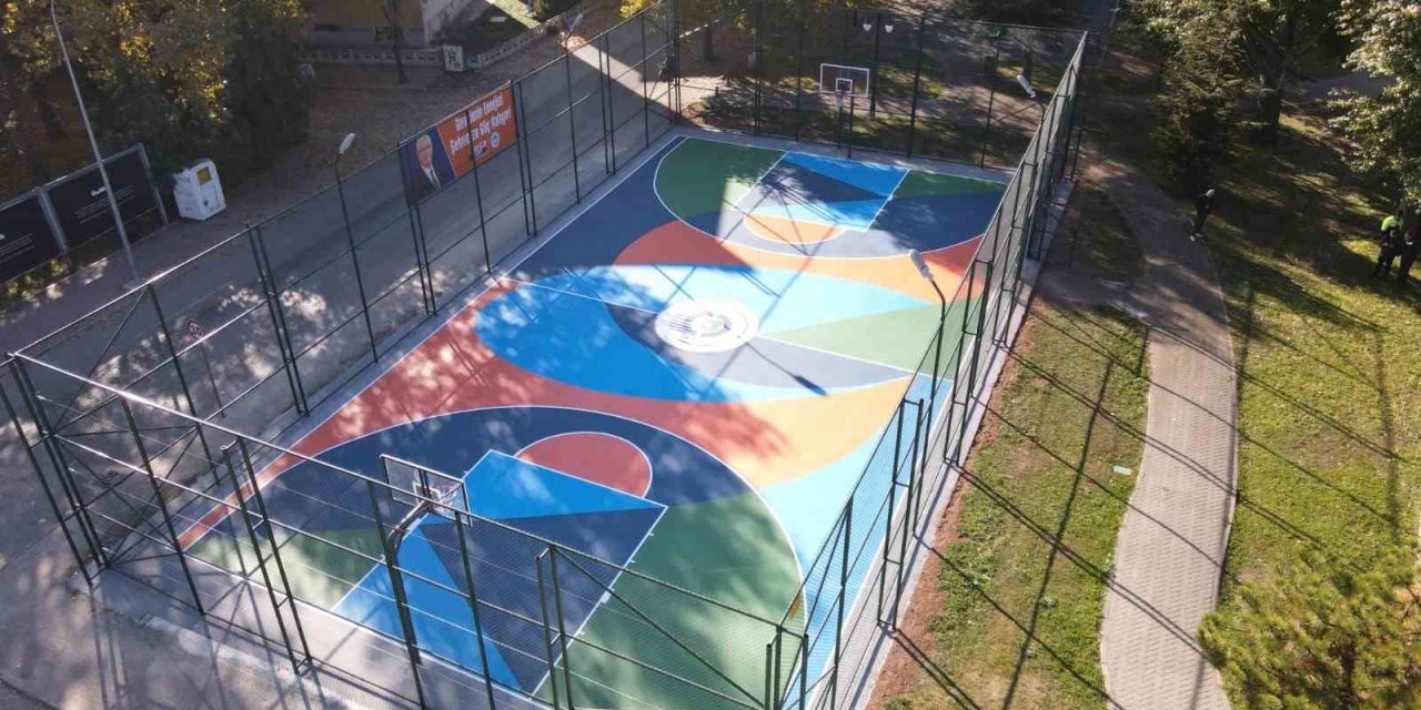 Kanlıkavak Parkı’ndaki Basketbol Sahası Yenilendi