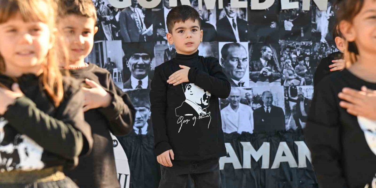 Minik Öğrencilerden Atatürk’e Anlamlı Anma Programı