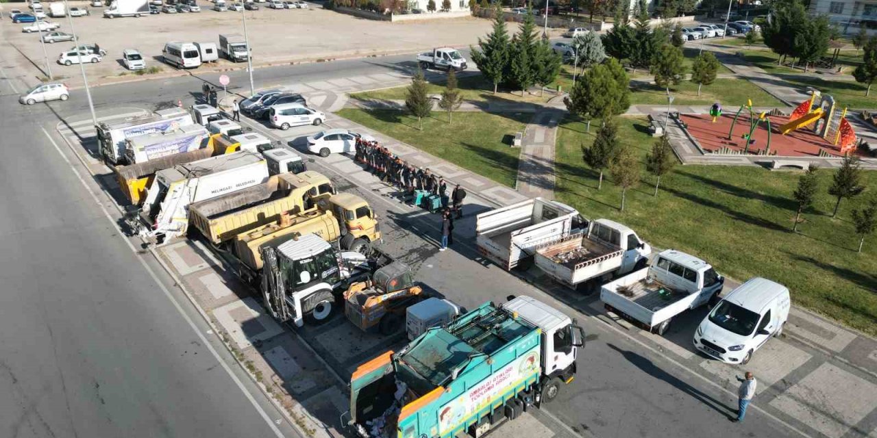 Melikgazi’de Mahallelerde Sonbahar Temizliği Başladı