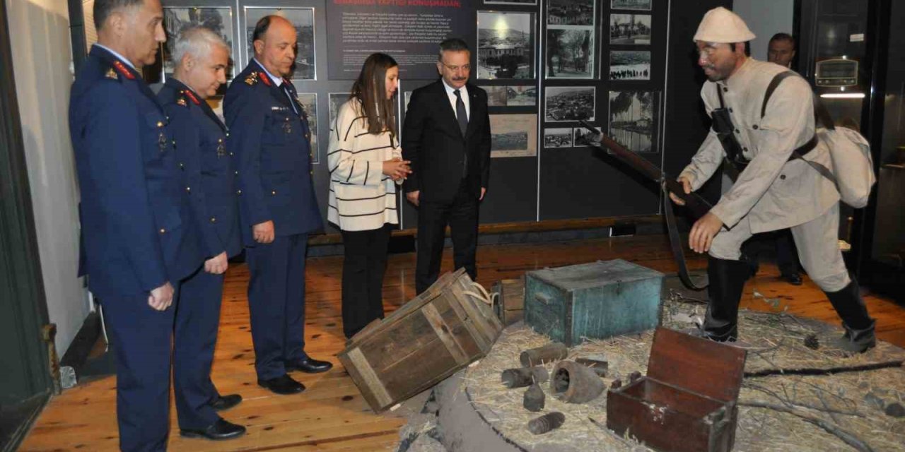 Vali Aksoy, Kurtuluş Savaşı’nda Atatürk’ün Kaldığı Konağı Ziyaret Etti