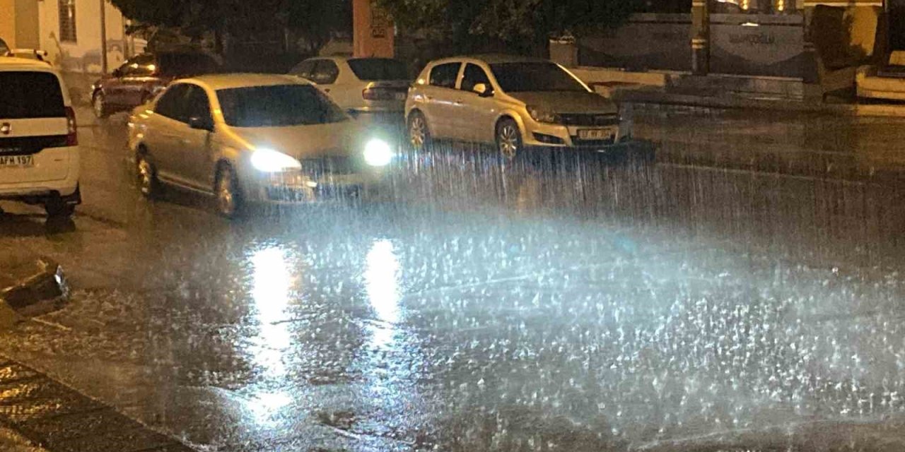 Mersin’in Yüksek Kesimlerinde Kar, Sahilde Yağmur Etkili Oldu