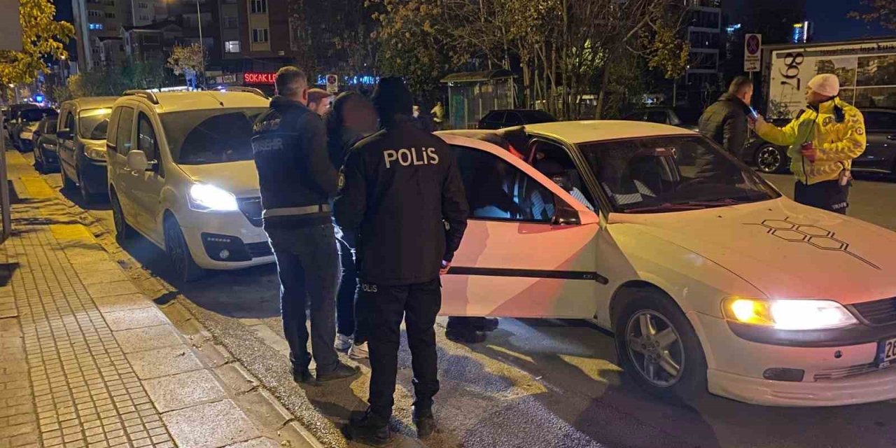 Narkoalan Uygulamasında 78 Şahıs Ve 36 Araç Kontrol Edildi