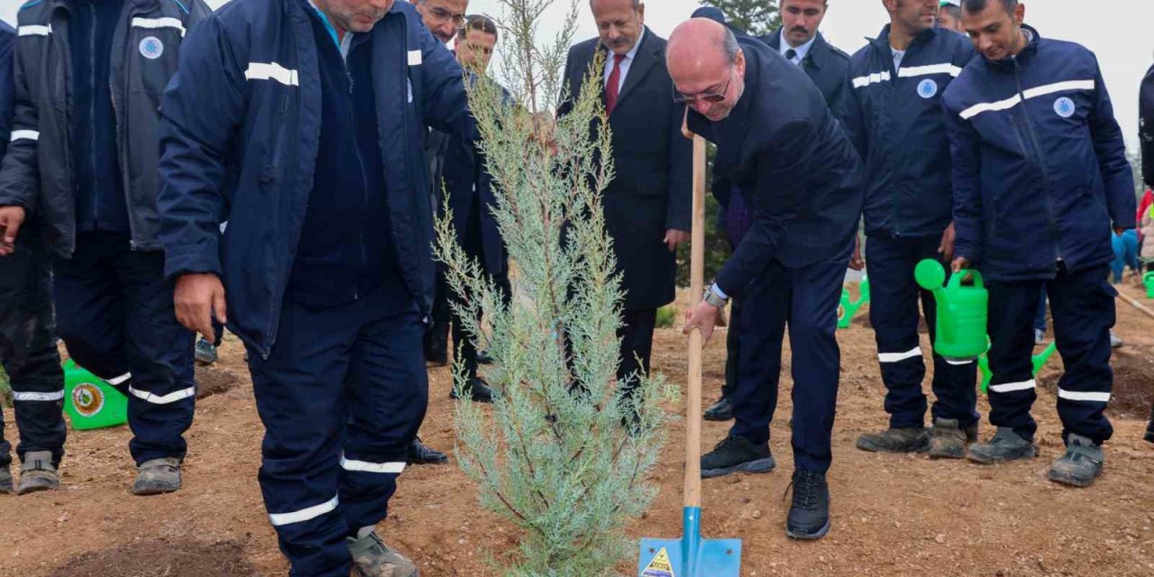 Milli Ağaçlandırma Günü’nde Sille’de Fidanlar Toprakla Buluştu