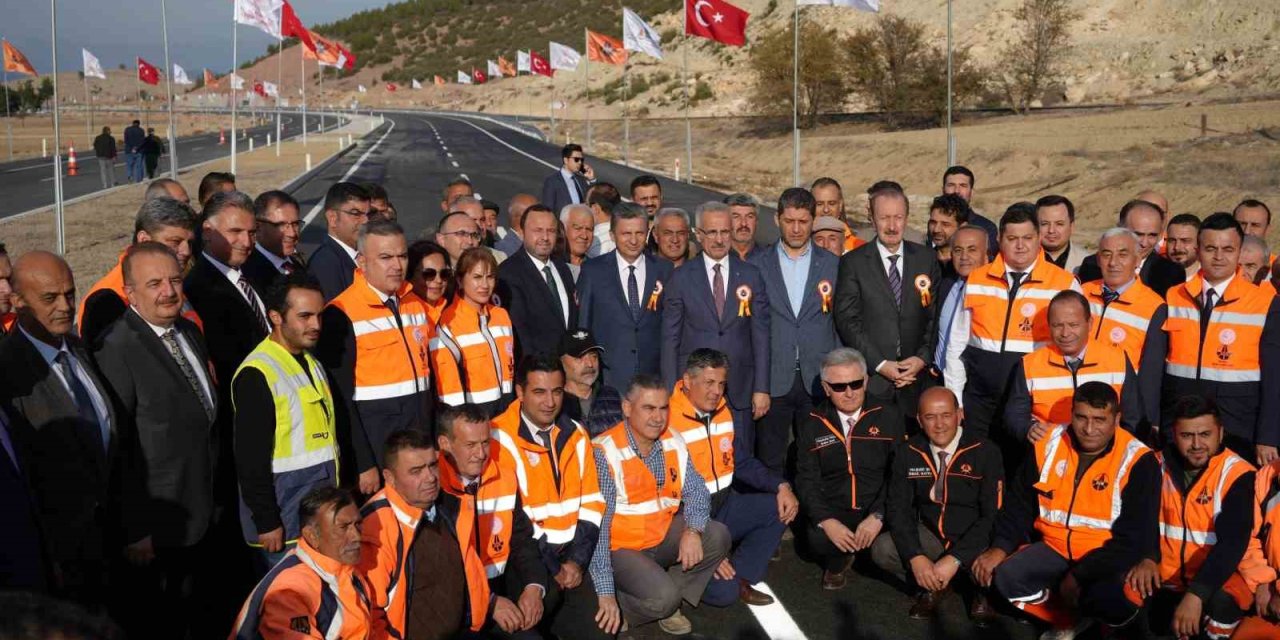 Bakan Uraloğlu: "iç Anadolu Ve Batı Akdeniz Arasında En Kısa Ulaşım İmkanını Tesis Ederek, Ülkemizin İç Kesimleriyle Güney Kesimi Arasında Daha Hızlı Ve Konforlu Ulaşımı Sağlamış Olacağız”