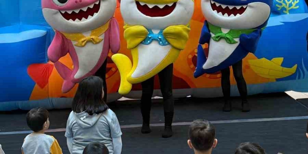 Milyonların Sevgilisi ’baby Shark’ Espark Avm’de