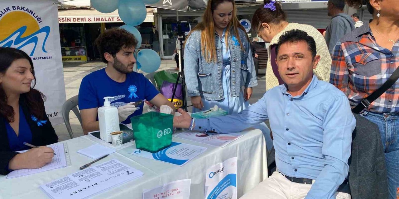 Mersin’de ’diyabet Günü’nde Vatandaşların Şeker Ölçümleri Yapıldı