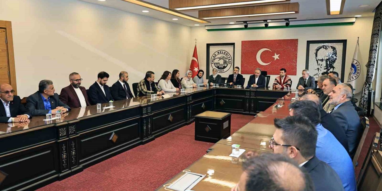 Ak Parti Talas Teşkilatı’ndan Başkan Yalçın’a Ziyaret