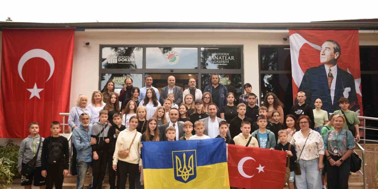 Savaş Mağduru Çocuklar Dokumapark’ta Ağırlandı