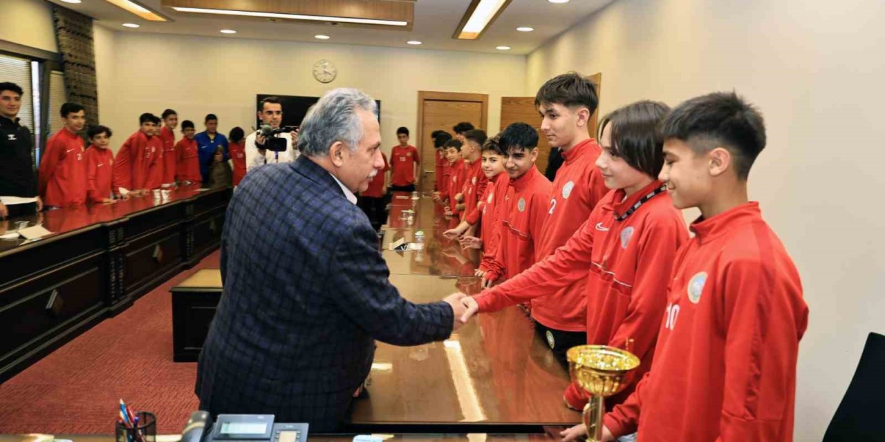 Şampiyon Değişmedi, Talas Belediyespor U14 Yine Zirvede