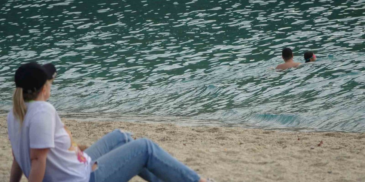 Alanya’da Kasım Ortasında Deniz Keyfi