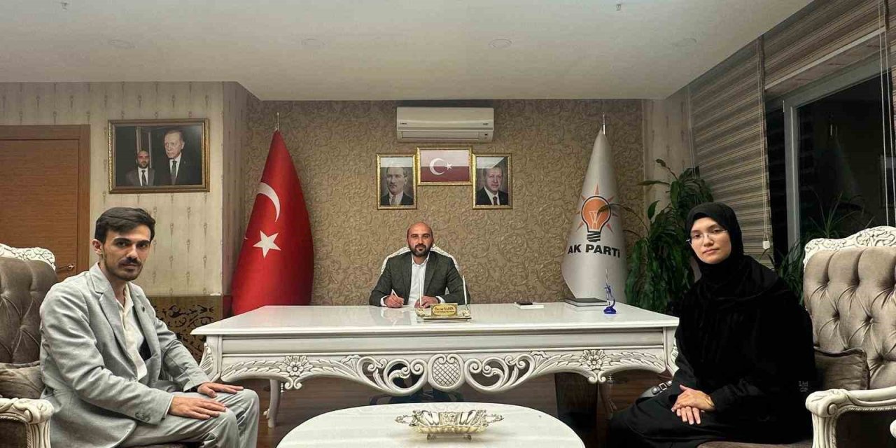 Yeniden Refah Partisi’nin Kadın Kolları Ve Gençlik Kolları Başkanı Ak Parti’ye Geçti