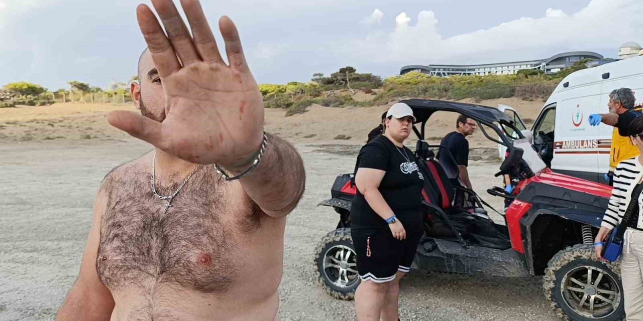 Atv İle Drift Atarken Kaza Yapan İngilizler, Görüntü Alan Gazeteciye Saldırdı