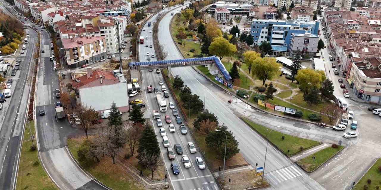 Çevre Yolu Trafik Sorununu Hatipoğlu Çözüme Kavuşturuyor