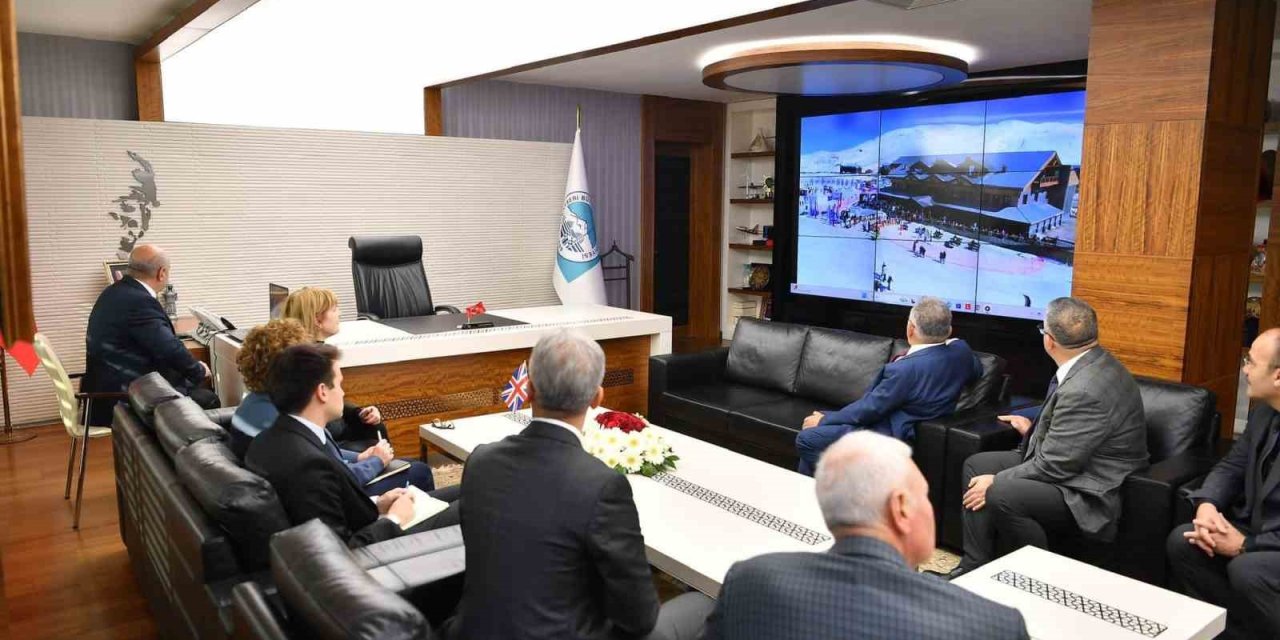 Başkan Büyükkılıç; İngiltere Büyükelçisi Morris’i Konuk Etti