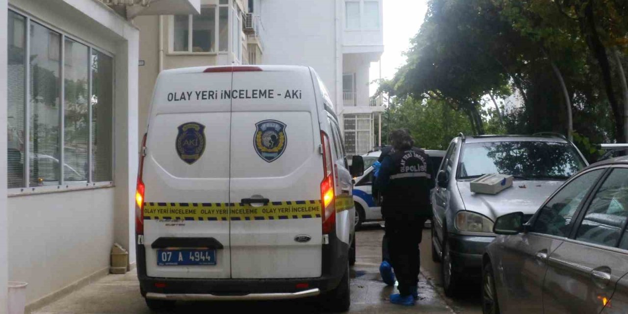 Antalya’da Yalnız Yaşayan Yaşlı Adam Evde Ölü Bulundu
