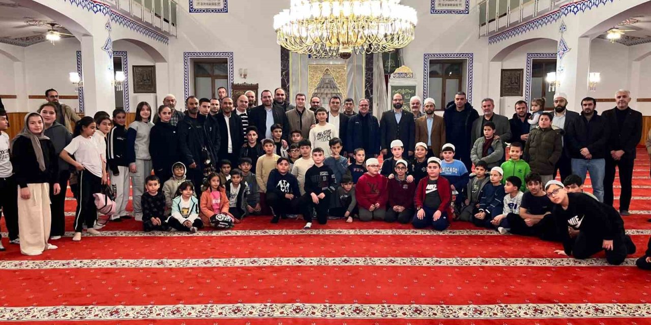 Başkan Özdoğan: "gençliğe Yatırım Yapmaya Devam Edeceğiz"