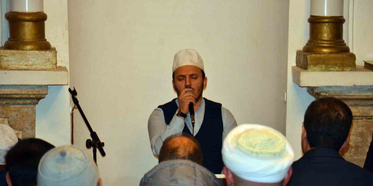 Dünya Birincisi Hafızlar Kur’an-ı Kerim Ziyafeti Verdi