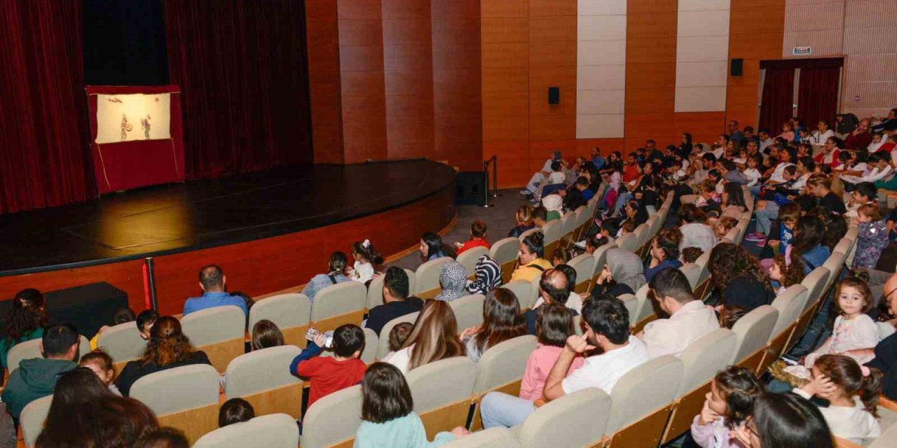 4. Yenişehir Komedi Oyunları Festivali Başladı