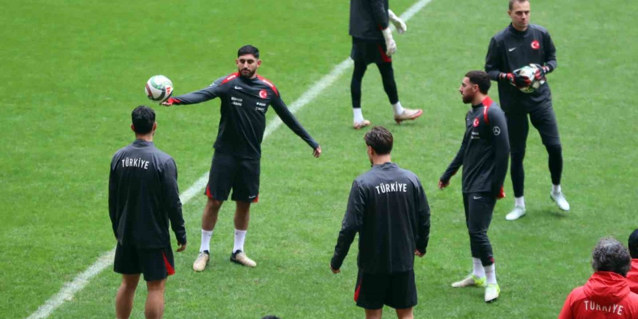 A Milli Takım, Karadağ Maçının Hazırlıklarını Sürdürdü