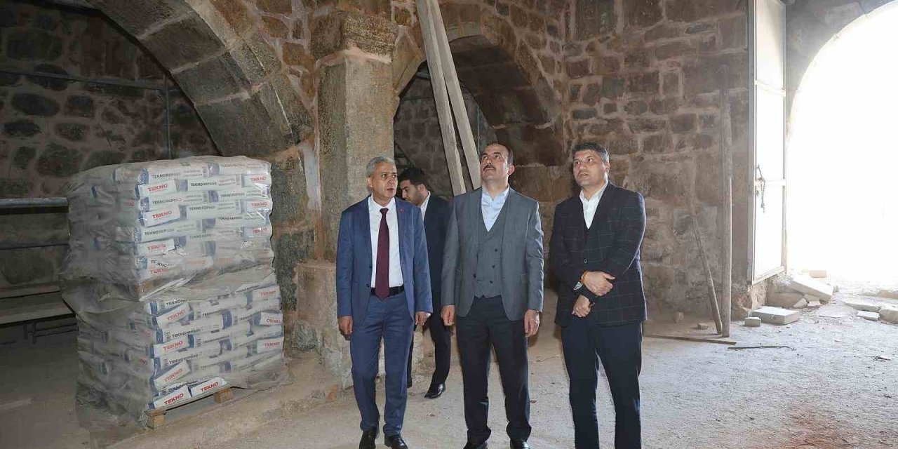 Konya Büyükşehir Kadınhanı’ndaki Selçuklu Mirası Kervansarayı İhya Ediyor