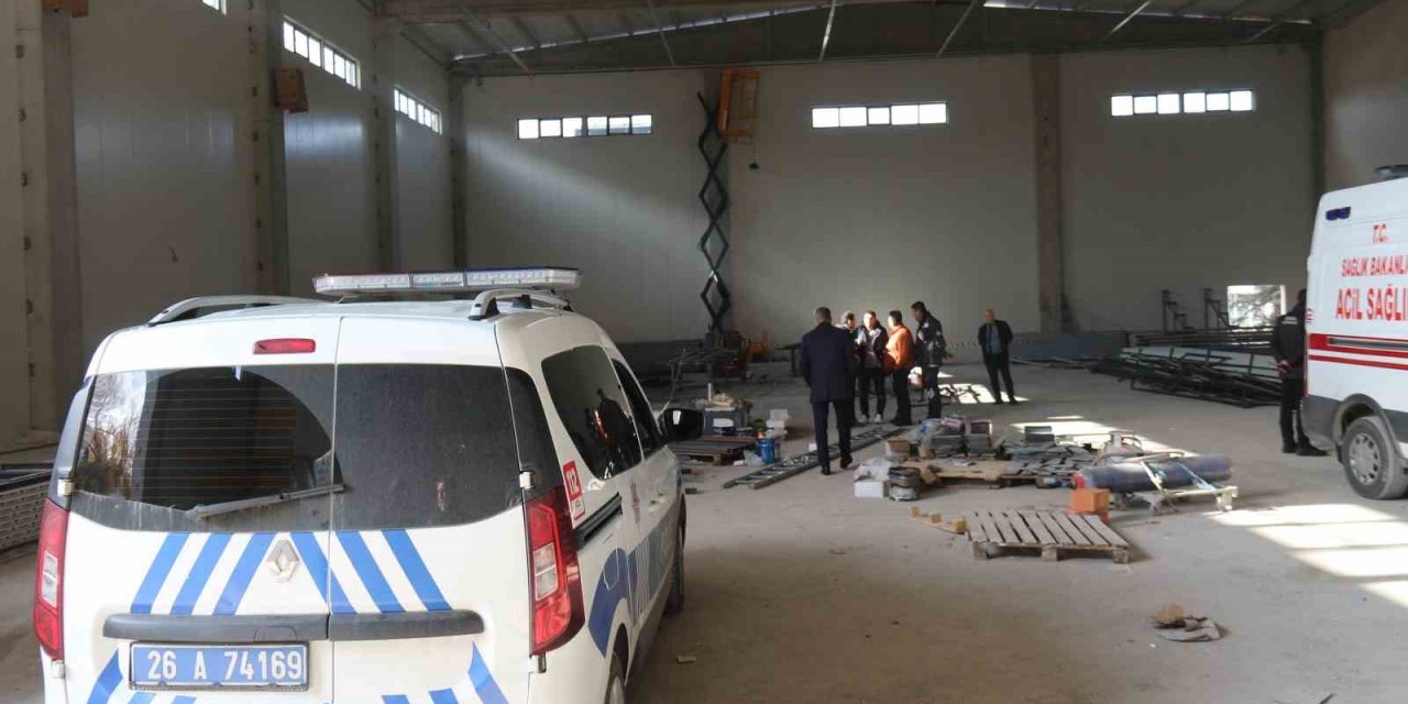 15 Metre Yükseklikten Düşen İşçi Hayatını Kaybetti