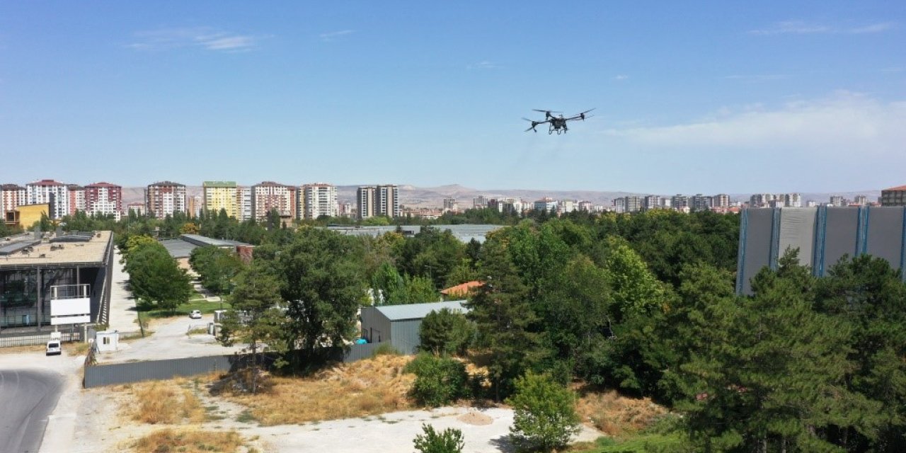 Kocasinan’da İlaçlama Çalışmaları Gece Gündüz Devam Ediyor