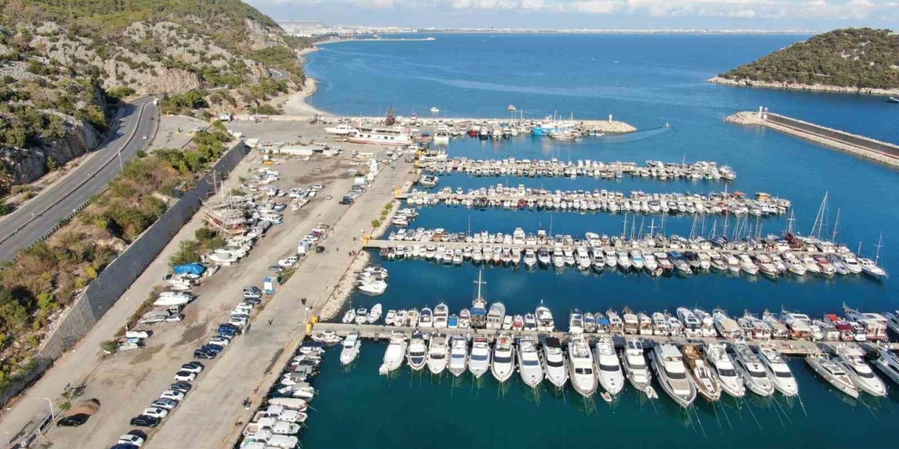 Rüşvet Operasyonu’nun Ardından Balıkçı Barınağı Yönetimine Kayyım Atandı