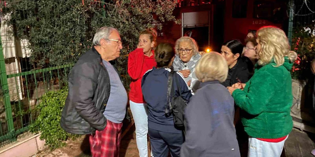 Evi Yanan Yaşlı Kadın, Canını Zor Kurtardı