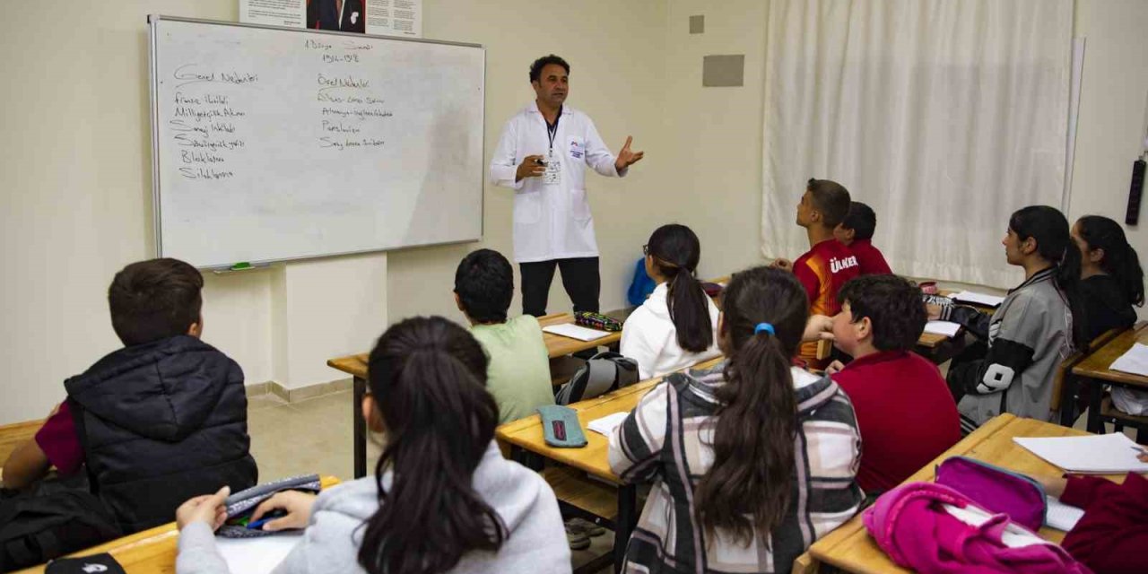 Çamlıyayla’da Öğrencilere Eğitim Desteği