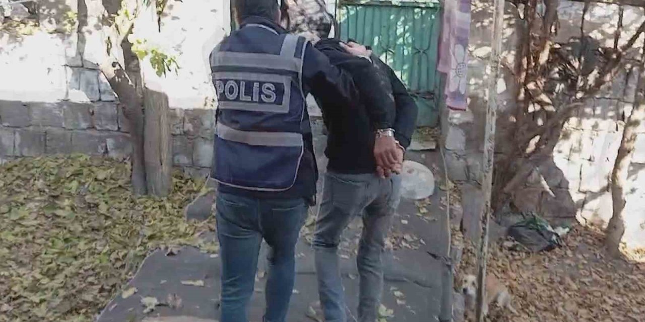 Aranan Cezaevi Firarisi Operasyonla Yakalandı