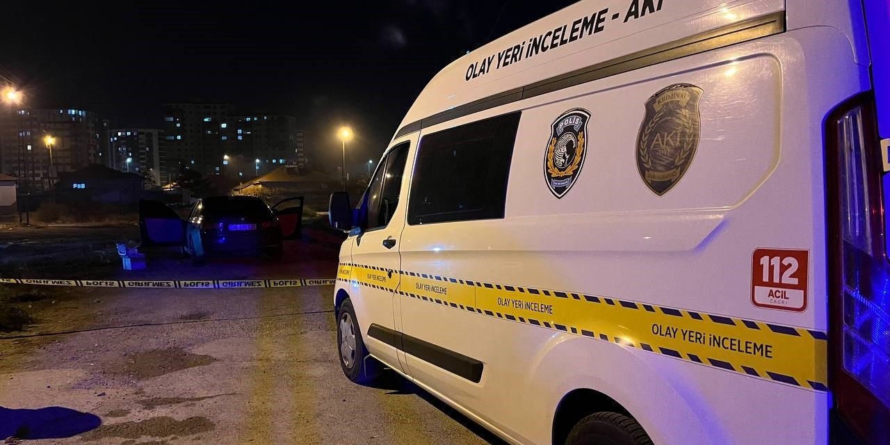 Kayseri’de Bir Şahıs Araç İçinde Silahla Vurulmuş Halde Bulundu