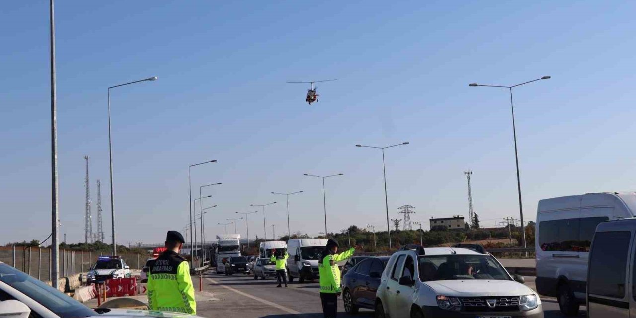 Jandarmanın Havadaki Gözü ’cayrokopter’ İle Otoyolda Denetim