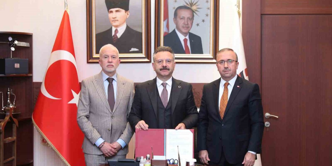 Eskişehir’de İl Sağlık Müdürlüğü Ve İl Milli Eğitim Müdürlüğü Arasında 2 İş Birliği Protokolü İmzalandı