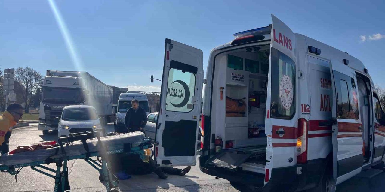 Motosikletten Düşen Sürücü Yaralandı